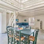 Great House W/ Bbq In Paros Szánda María